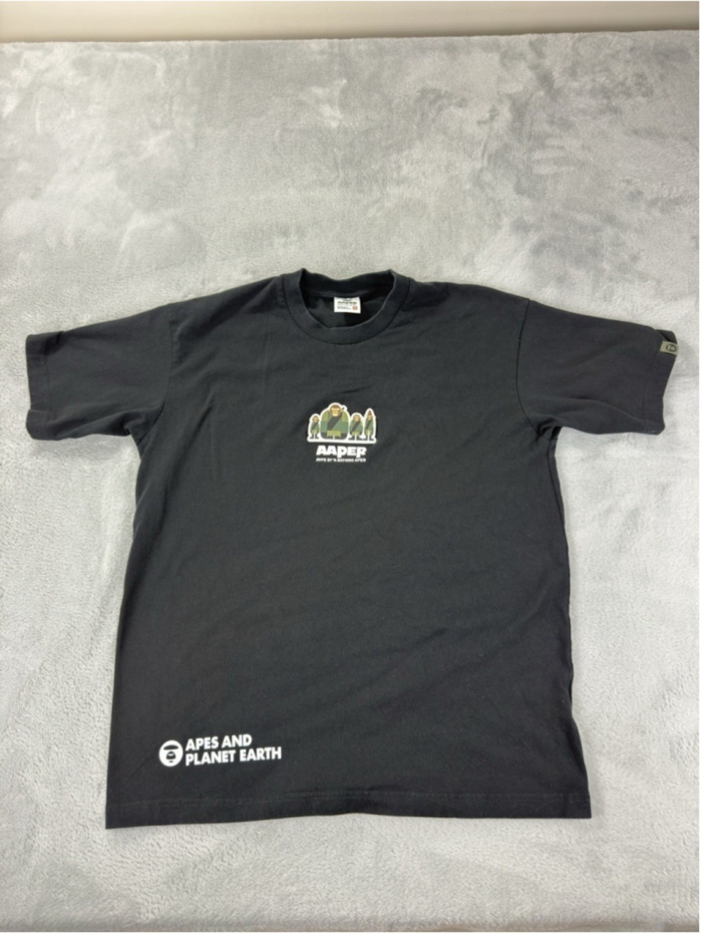 Aaper By A Bathing Ape Men's Size M Cartoon Graphic Apes And Planet Earth Shirt